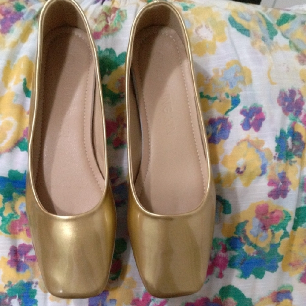 Chic Gold Women's Loafers